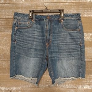 American Eagle Hi-Rise Tomgirl Bermuda Shorts- size 18 NWT